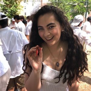 Meet your Posher, Nora